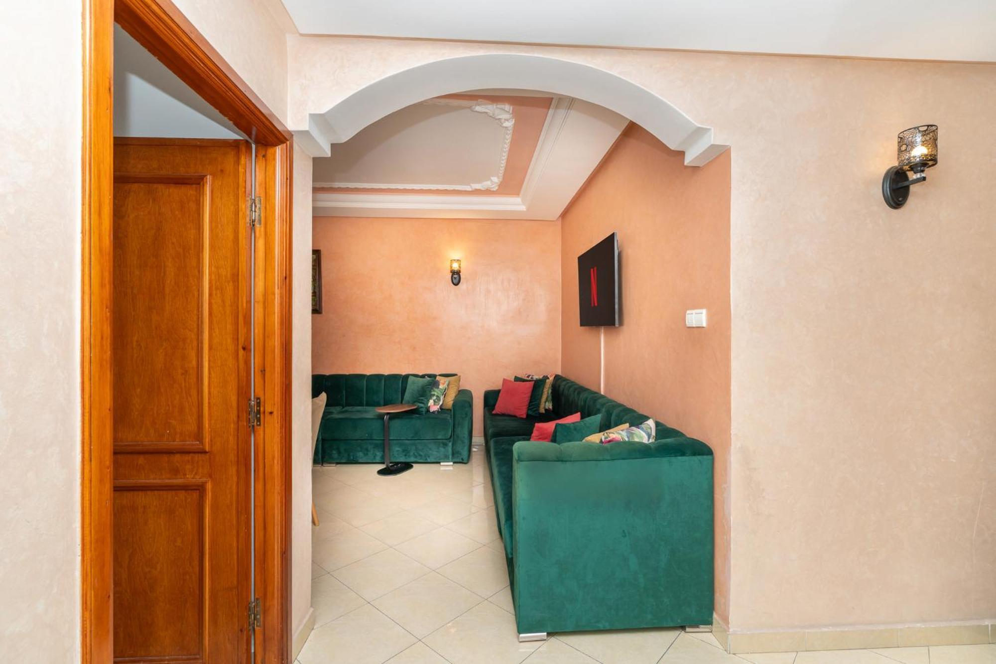Appartement 2 Chambres Pres De La Corniche Tanger Exterior foto
